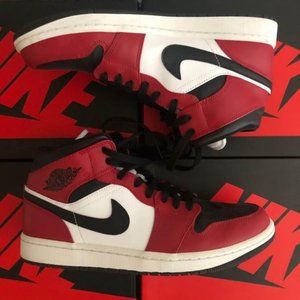Jordan 1 mid Chicago